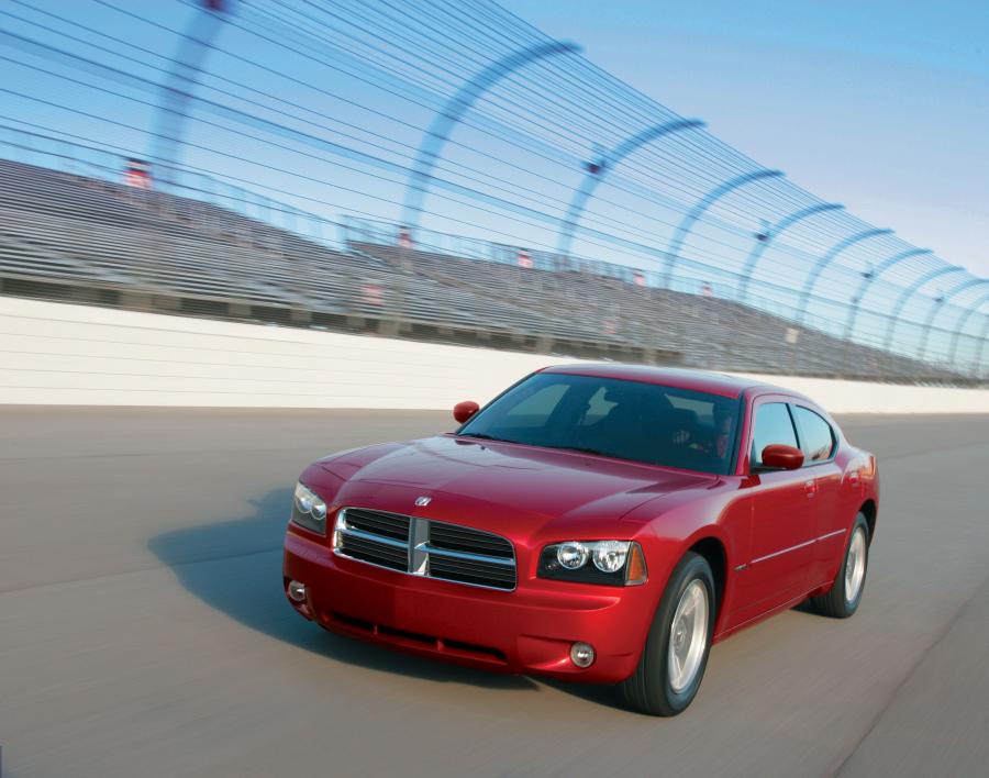  Dodge Charger R/T 2005 года  (фото 45 из 81)